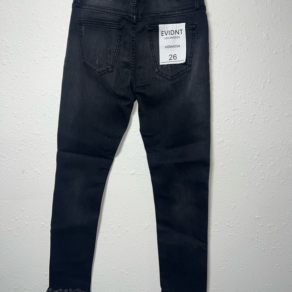Black Skinny Jeans‎ with Modern Distressed Look - Picture 2 of 5